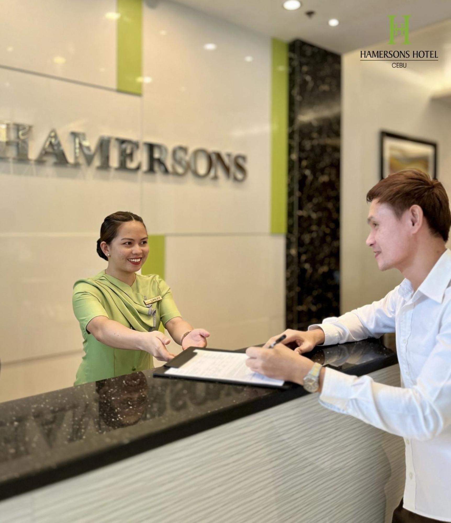 Hamersons Hotel Cebu Bagian luar foto