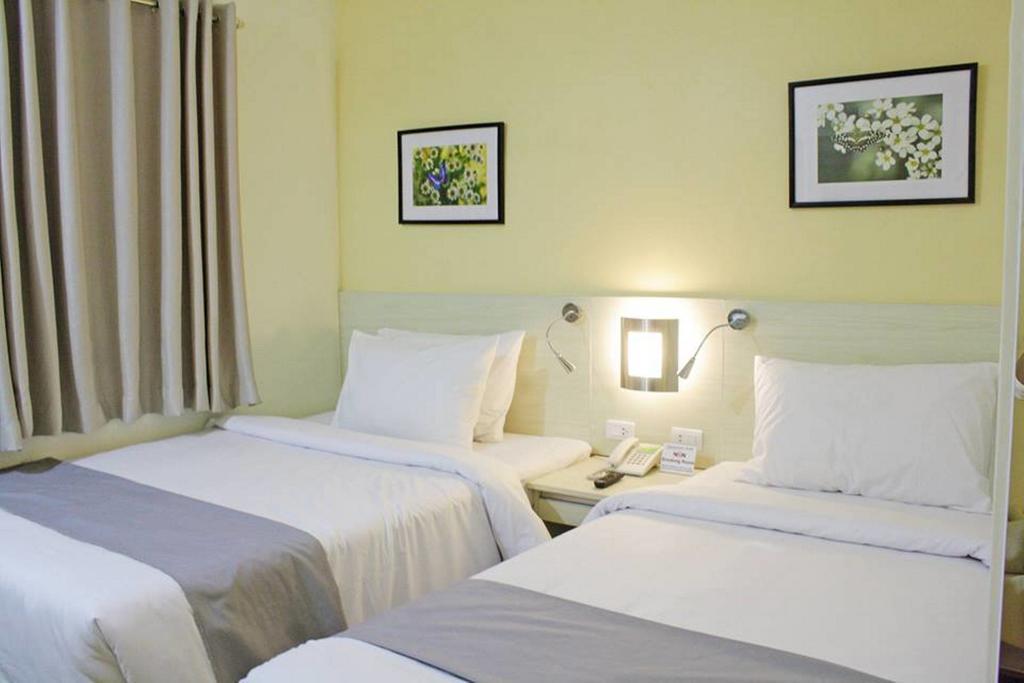 Hamersons Hotel Cebu Bagian luar foto